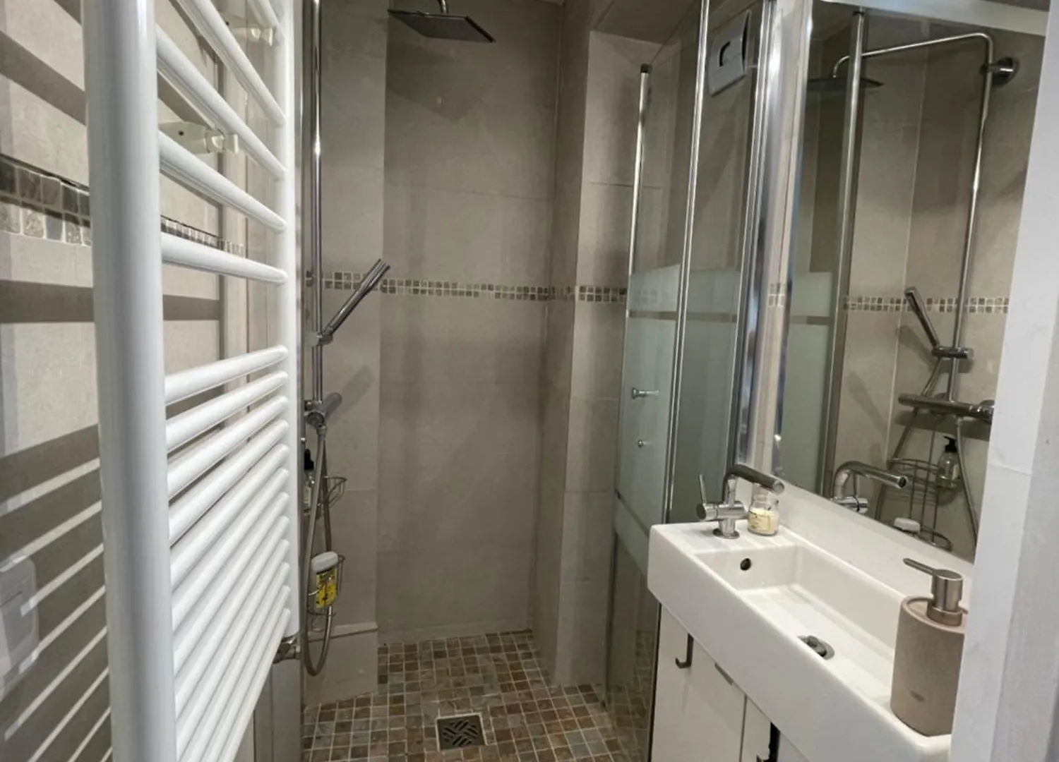 Saint-Germain-Des-Pres, Notre-Dame, Seine, Luxembourg 6E 4P Apartment Paris