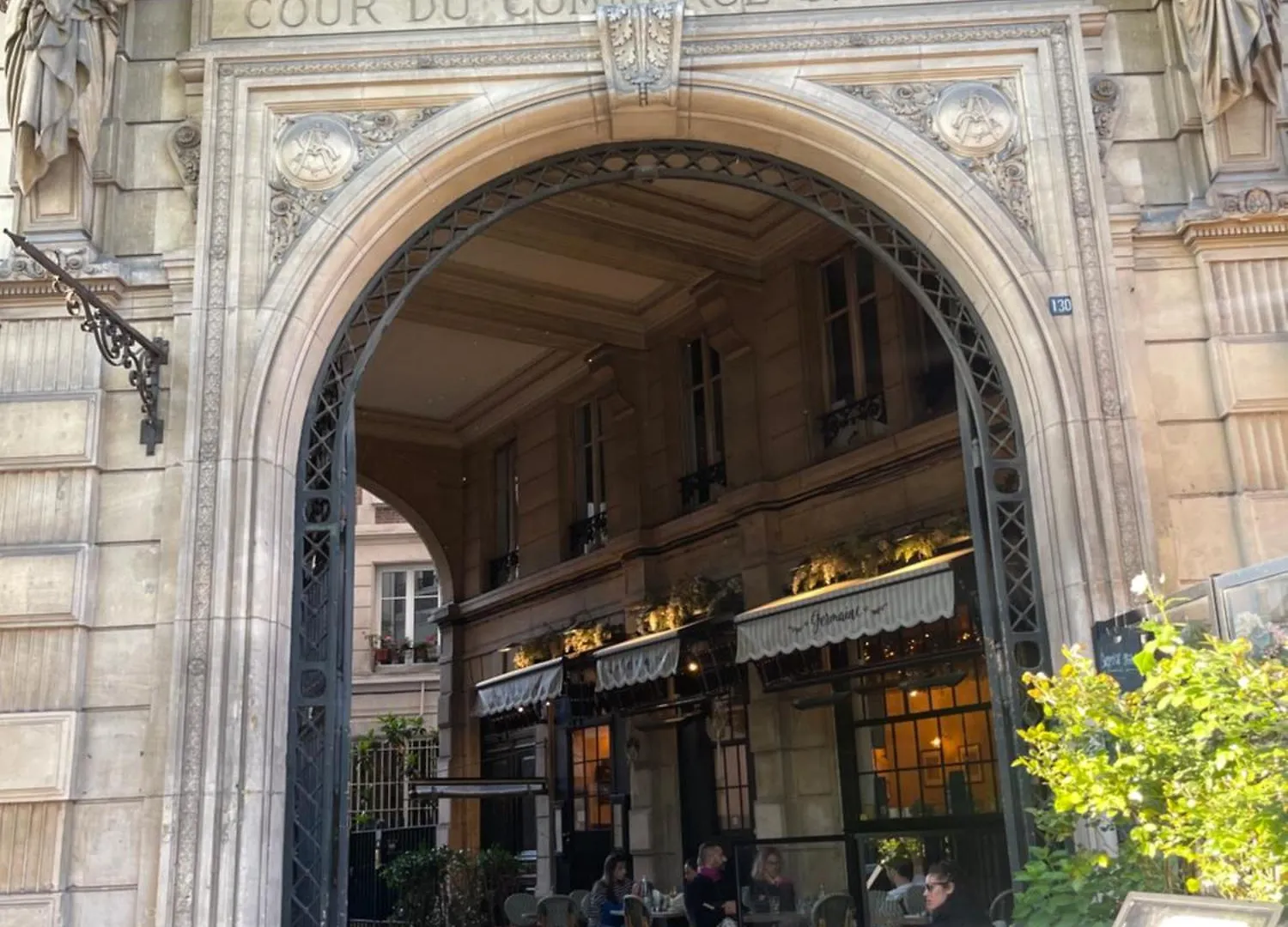 Saint-Germain-Des-Pres, Notre-Dame, Seine, Luxembourg 6E 4P Apartment Paris